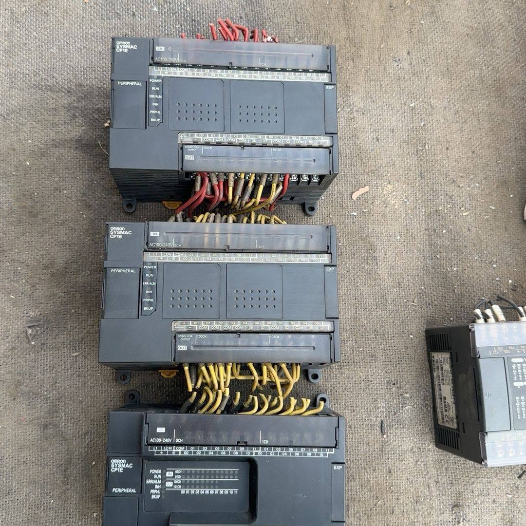 CP1E-N40DR-A拆机 有实物拍摄如图