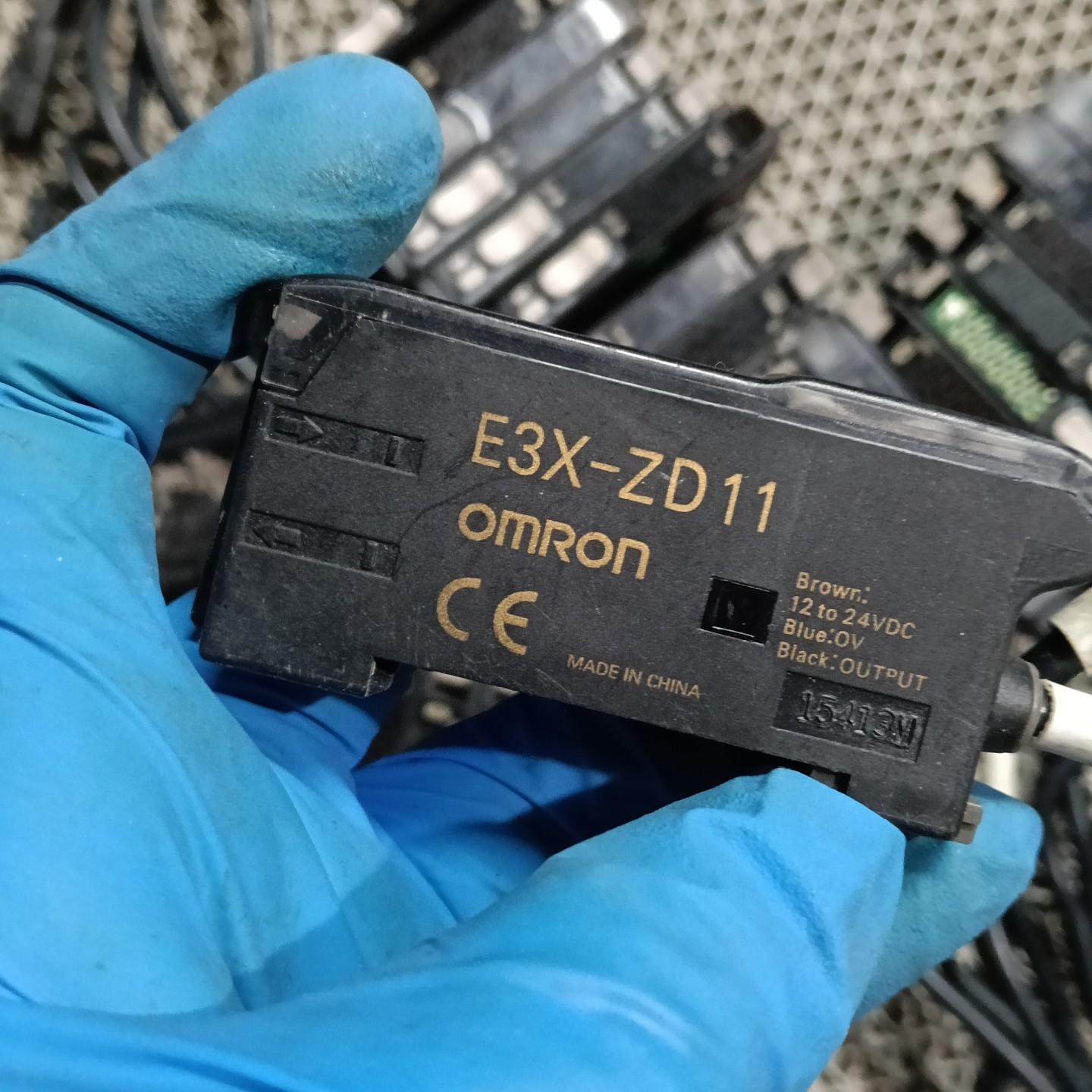 E3X-ZD11 共30个 成色一般 图片实物拍摄的