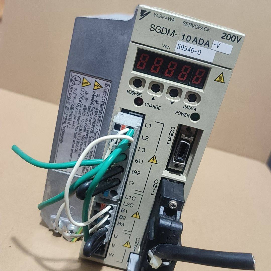 安川SGDM-10ADA-V伺服驱动器  1kw