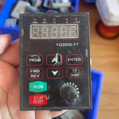 誉强  YQ3000-F7   变频器面板