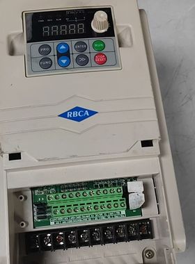 罗宾康变频器11KW A900-4T0011G/15P 成色