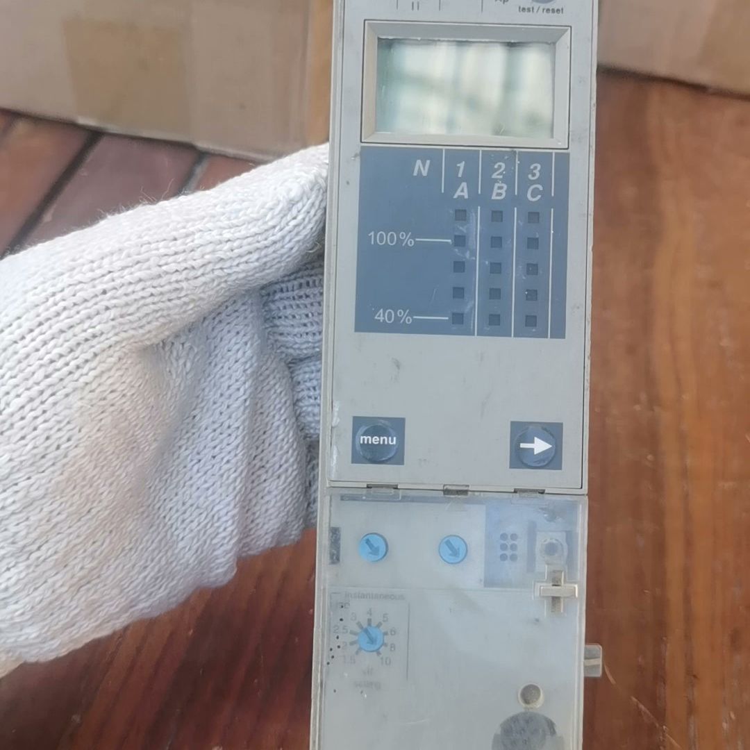 框架控制单元控制器MICROLOGIC 2.0A 拆机