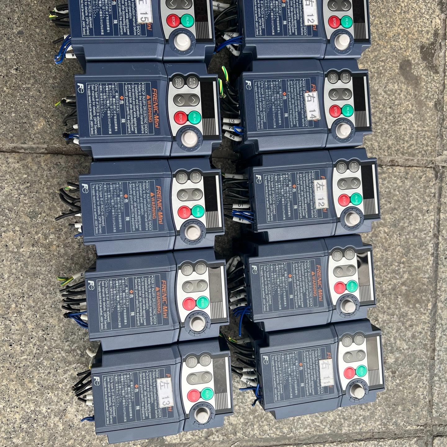 变频器FRN0.1C1S-2J 100W 220V