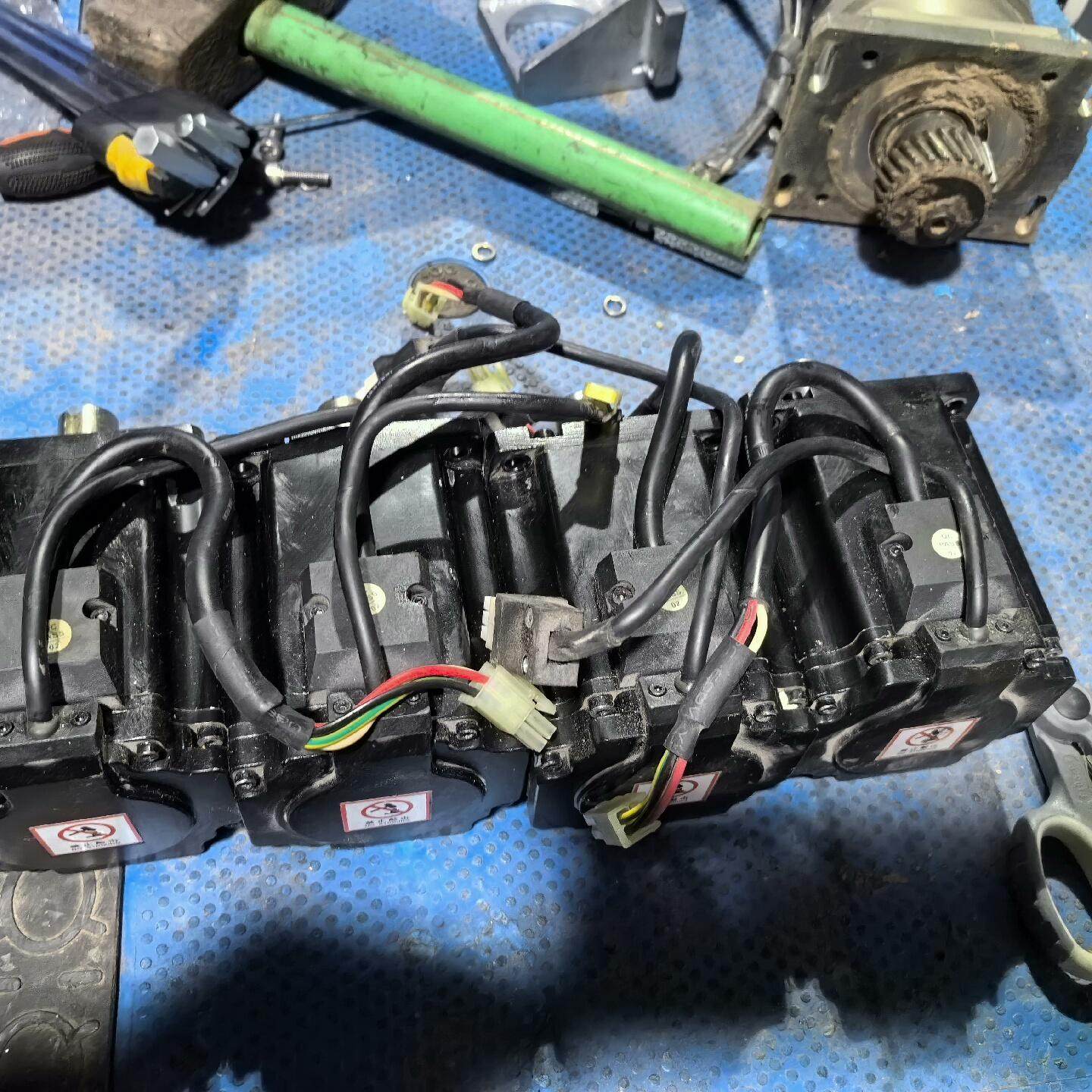 ADTECH众为兴伺服电机 750W QXSS-08075E