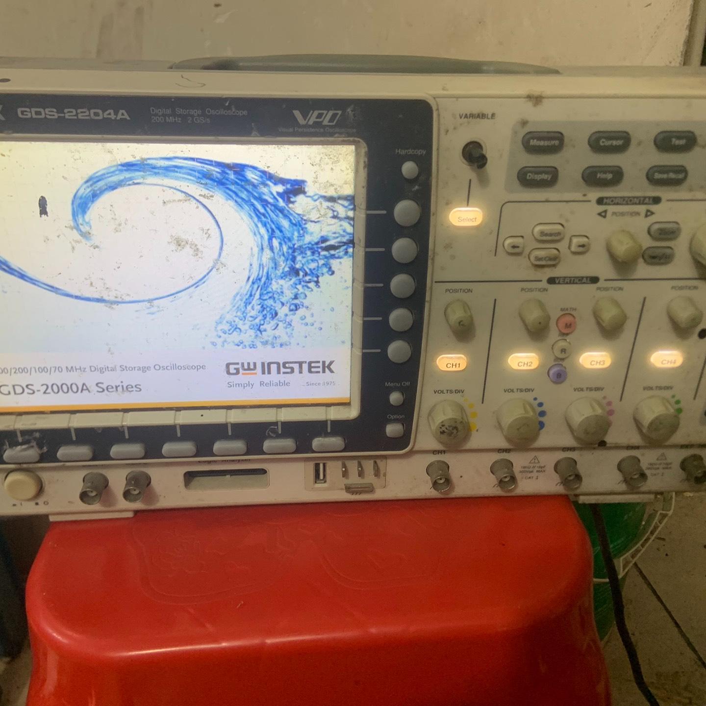 固纬GDS2204A 200MHz 2Gs示波器 单机没有表