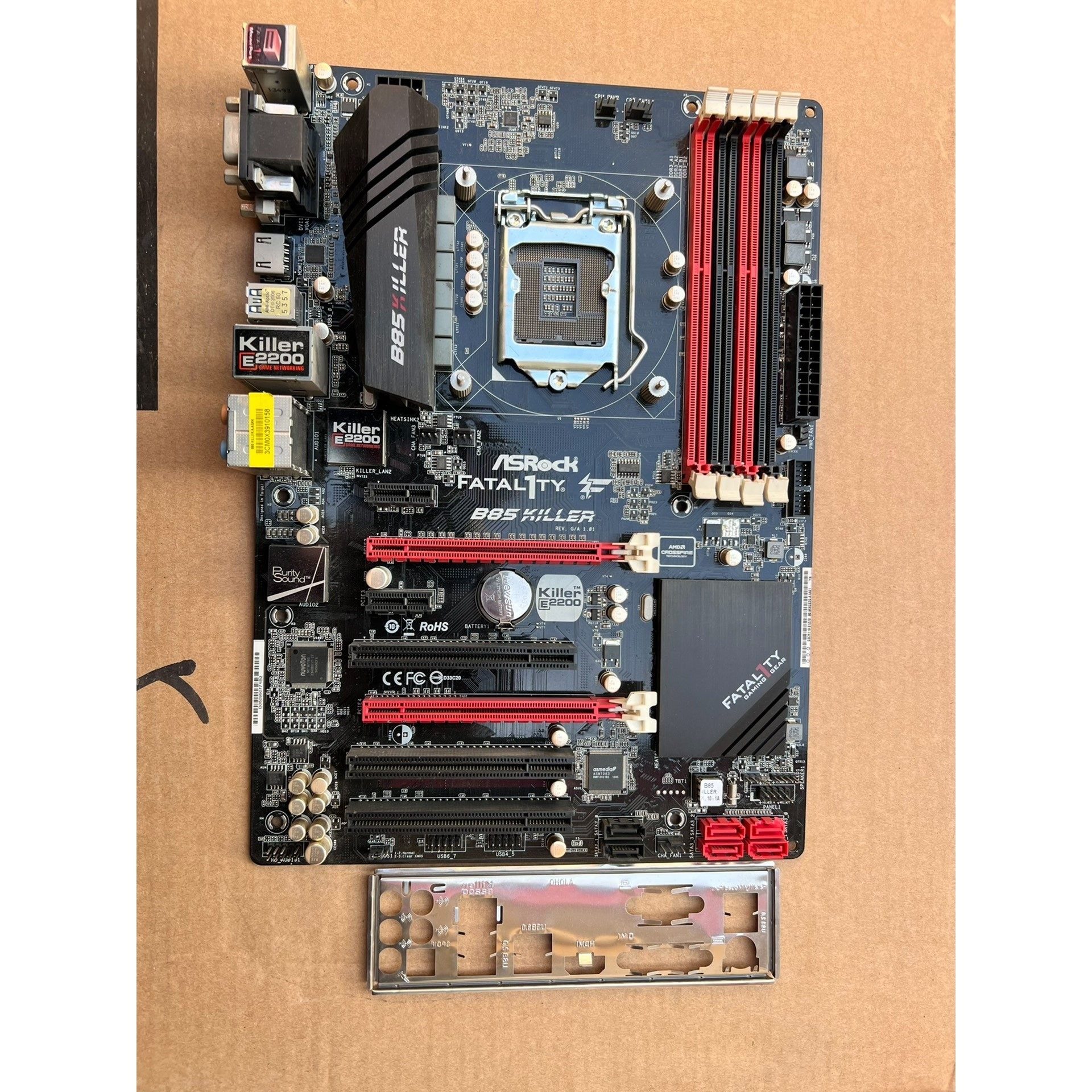 华擎b85 killer杀手版主板,成色很好见图所示,功能正