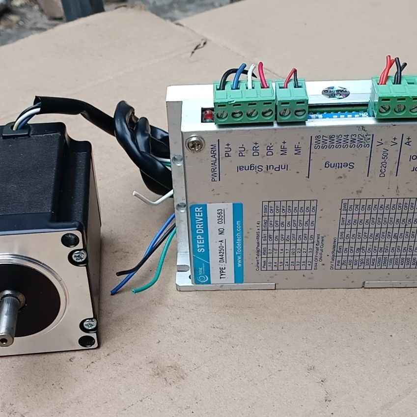 57步进电机套装 DM542驱动器+TDA214-S6A电机