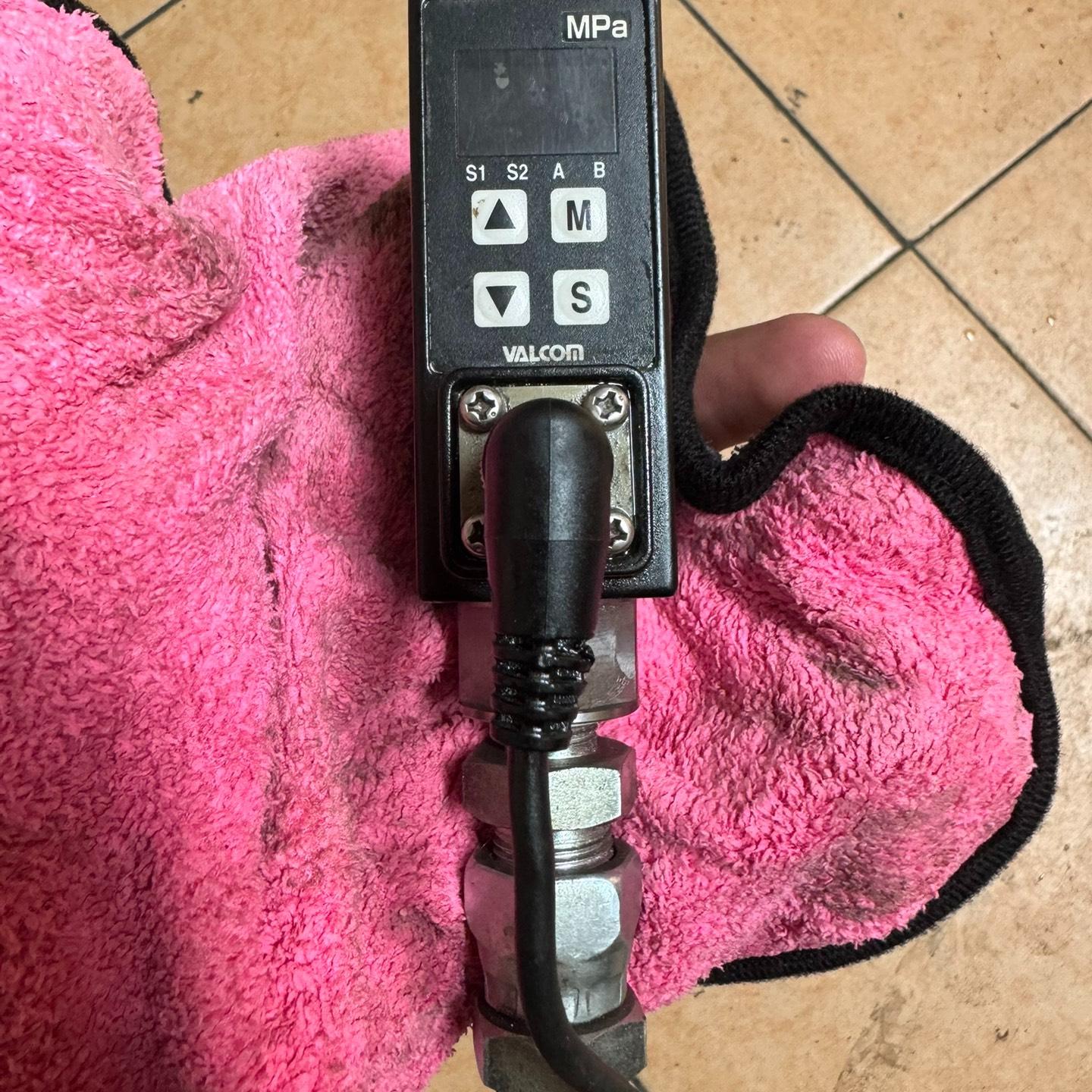 拆机 VALCOM （沃康）VSW2-02-4-5Mpa 压