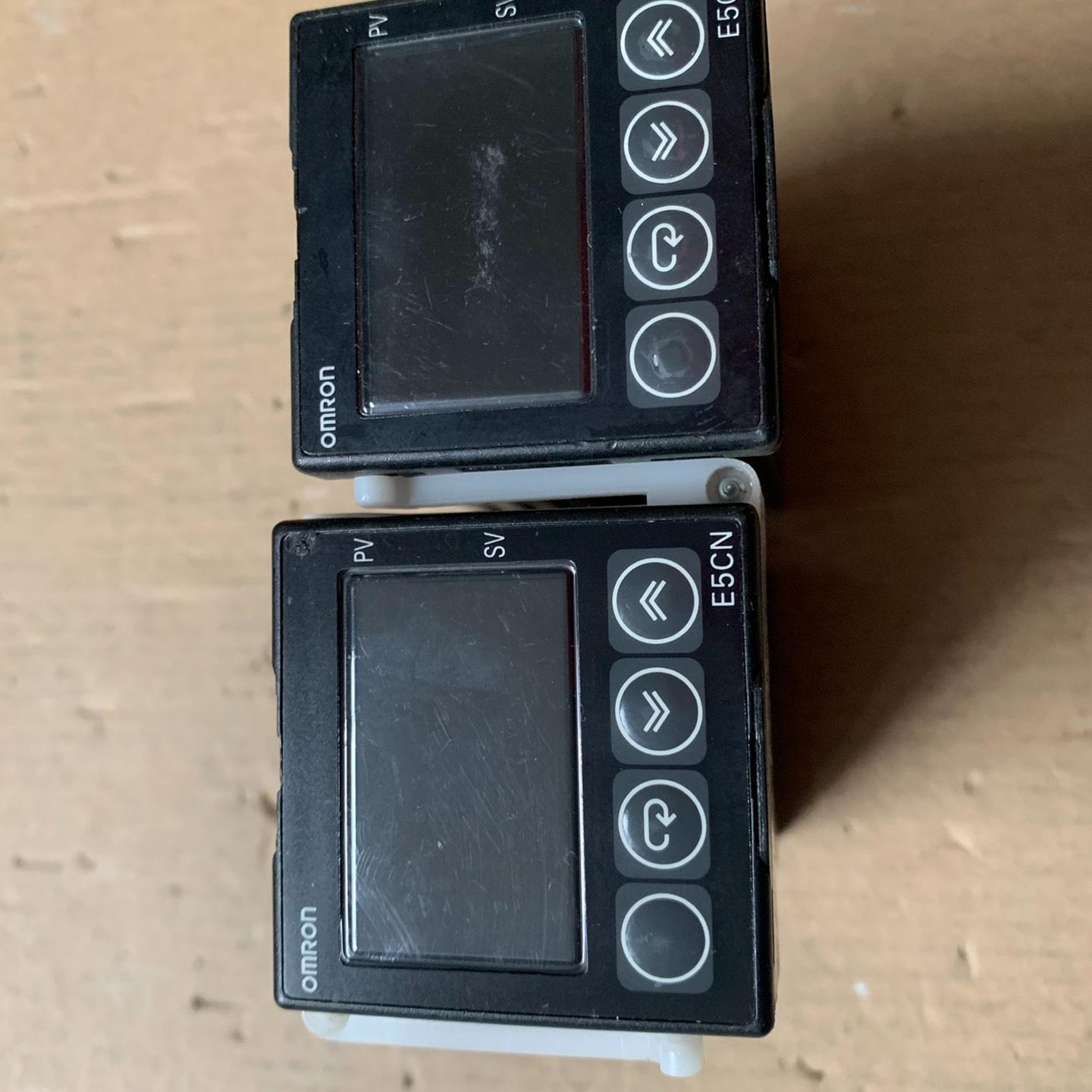 E5CN-R2TDORMON温控器