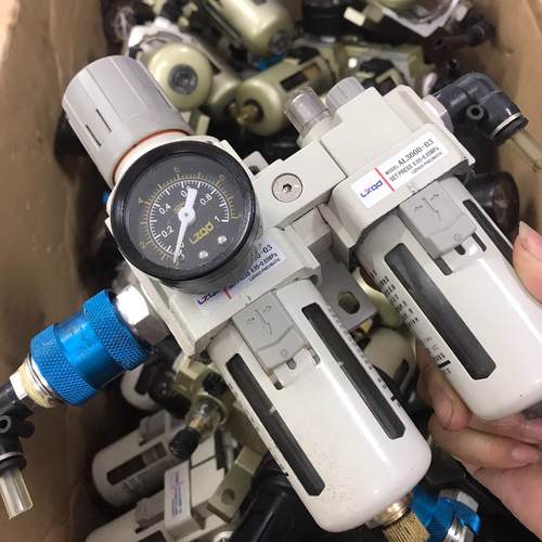 二联油水分离过滤器 AW3000-03 实物拍摄 成色新 带