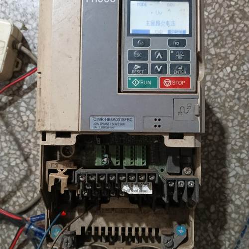 安川H1000变频器 CIMR-HB4A0018FBC 5.