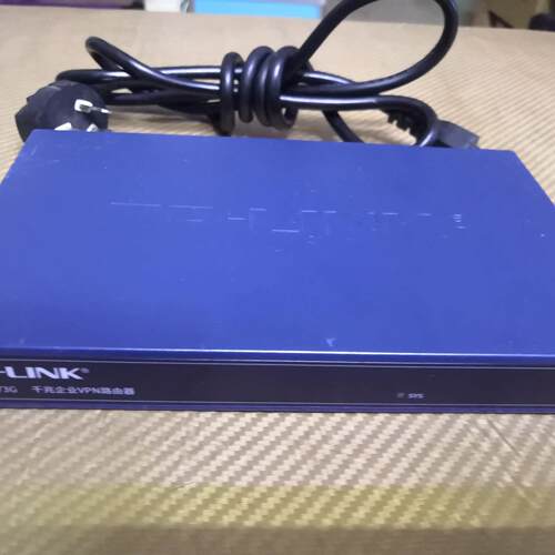 TP-LINK TL-R473G企业级千兆有线路由器 只有一