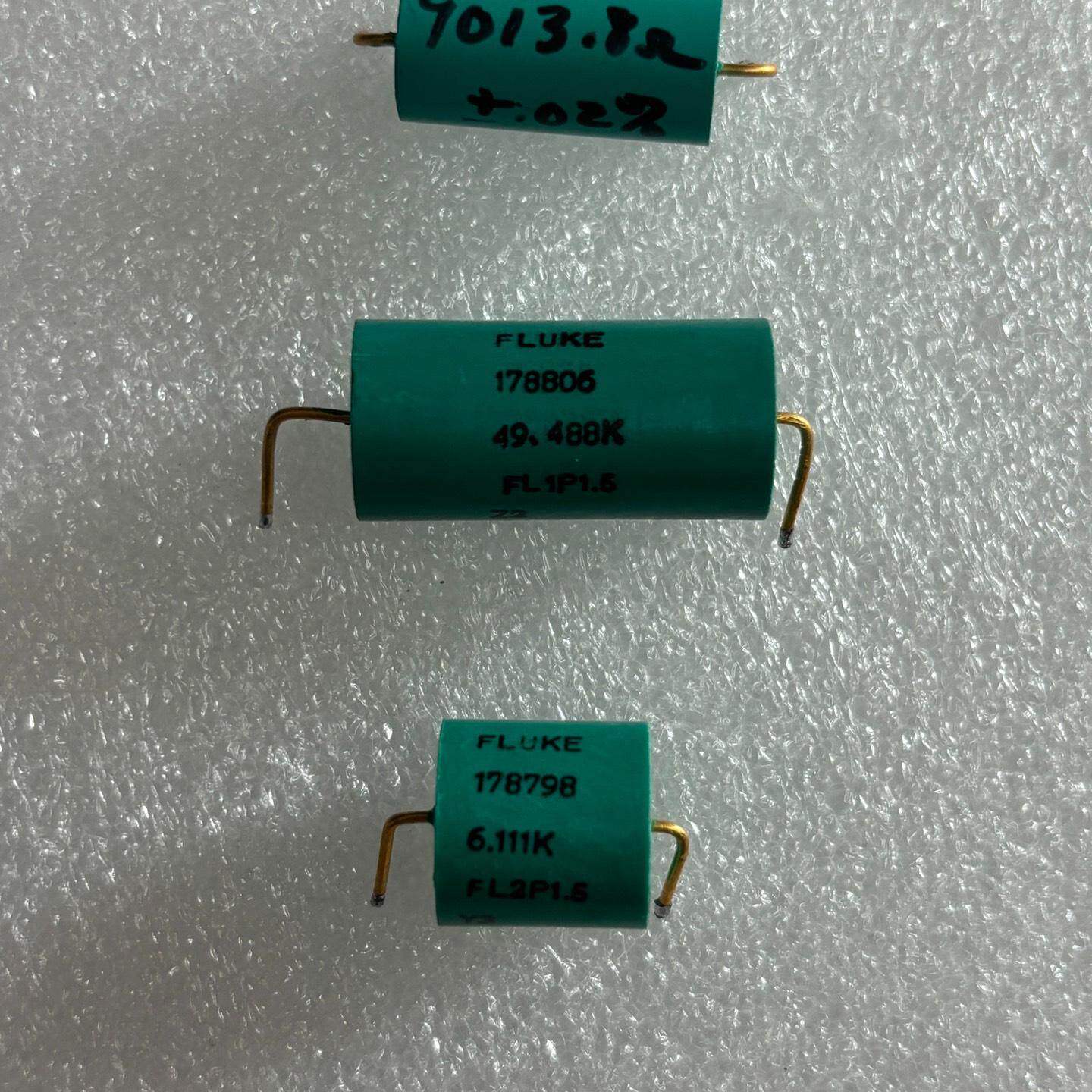 福禄克FLUKE 绿皮低温漂线绕电阻 6.111K、9.