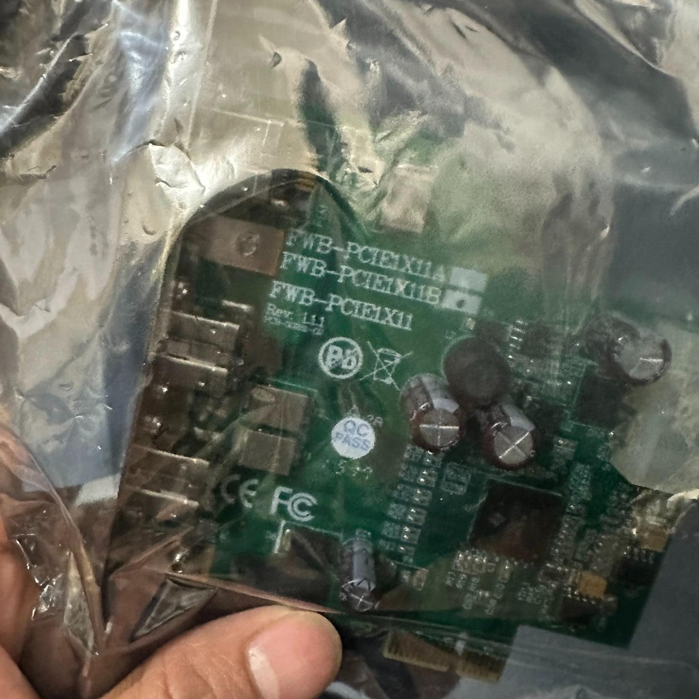 闲置FWB-PCIE1X11A 1394B FWB-PCI1