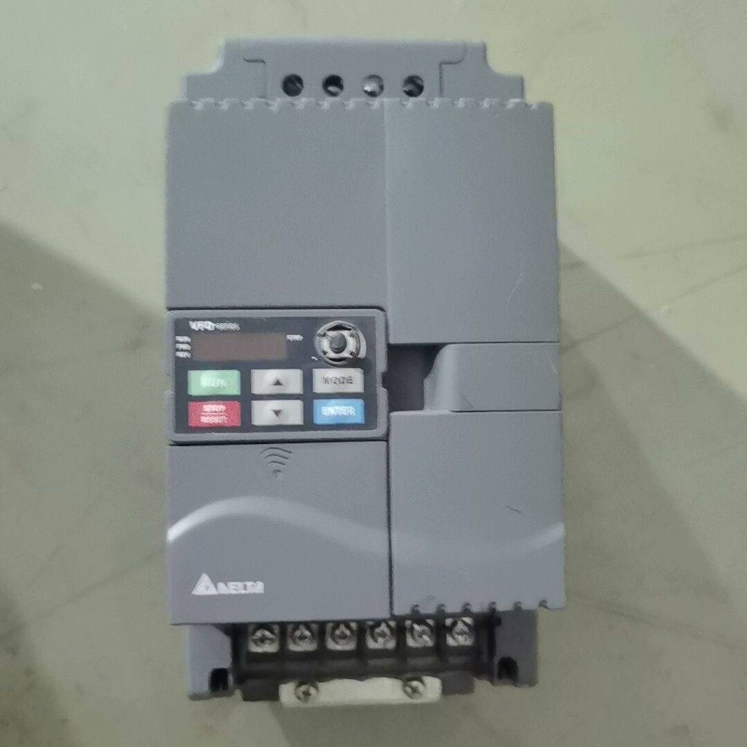 台达变频器VFD110E43A 11KW拆机件 成色如图