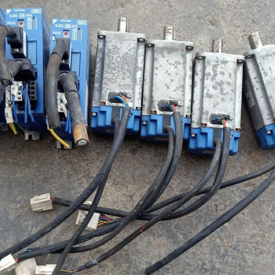 SJDE-04APA/SJME-04AMA41拆机安川骏马伺