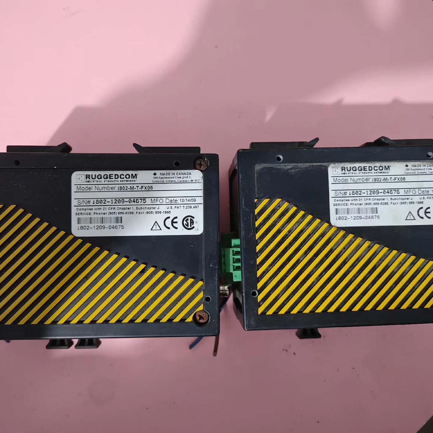 两个 RUGGEDCOM罗杰康工业交换机i802 型号1