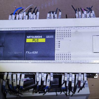 FX3G-60MT/ES-A 成色非常漂亮 功能正常包好