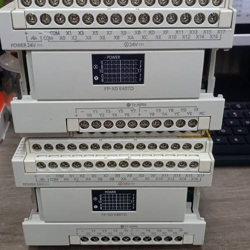 PLC FP-X0 E40TD 实拍图片 功能正常使用