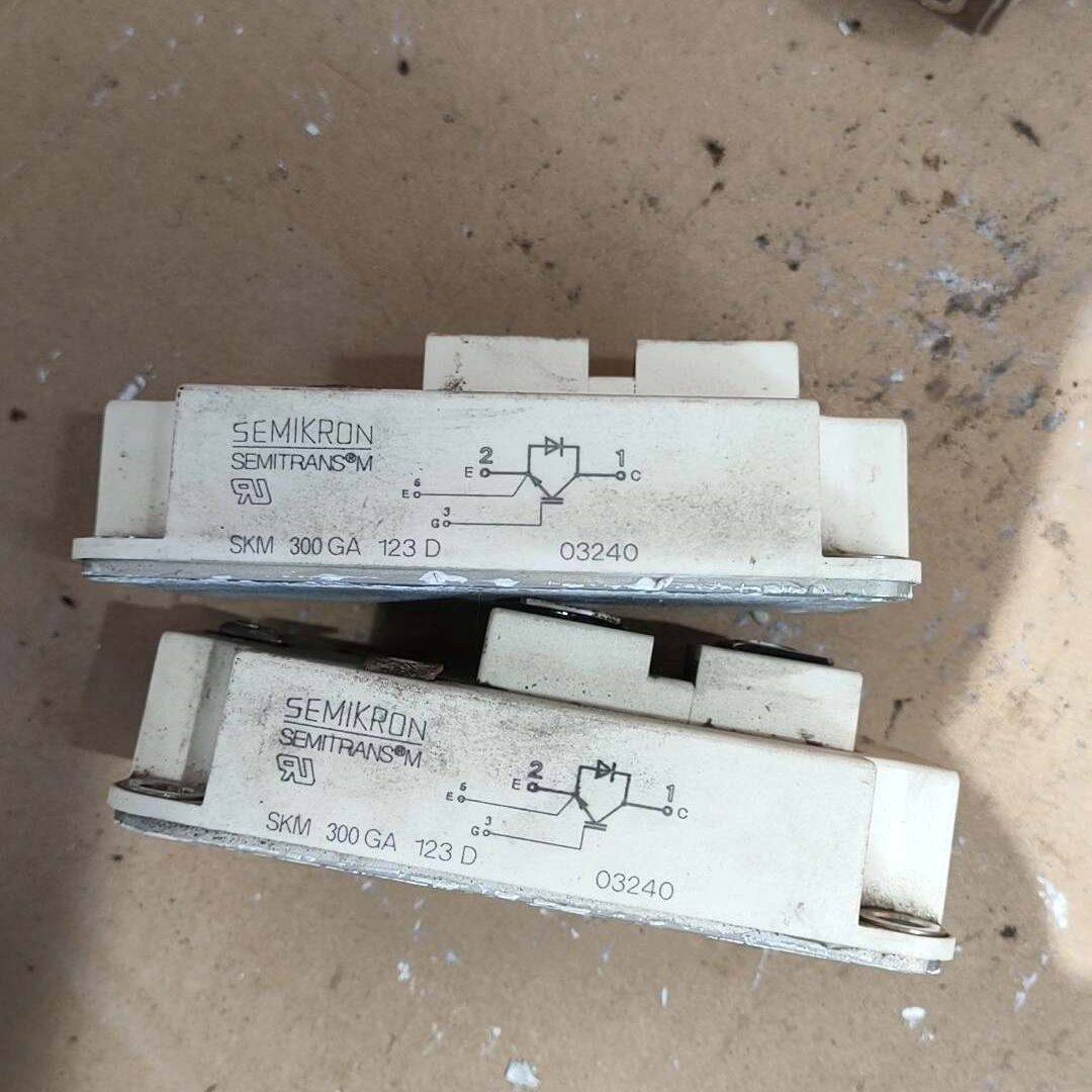 SKM 300GA  123D拆机模块 包打表正常 价7