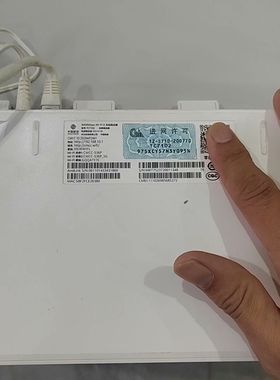 路由器移动版型号TC7102无线路由器 货很好用。图片实