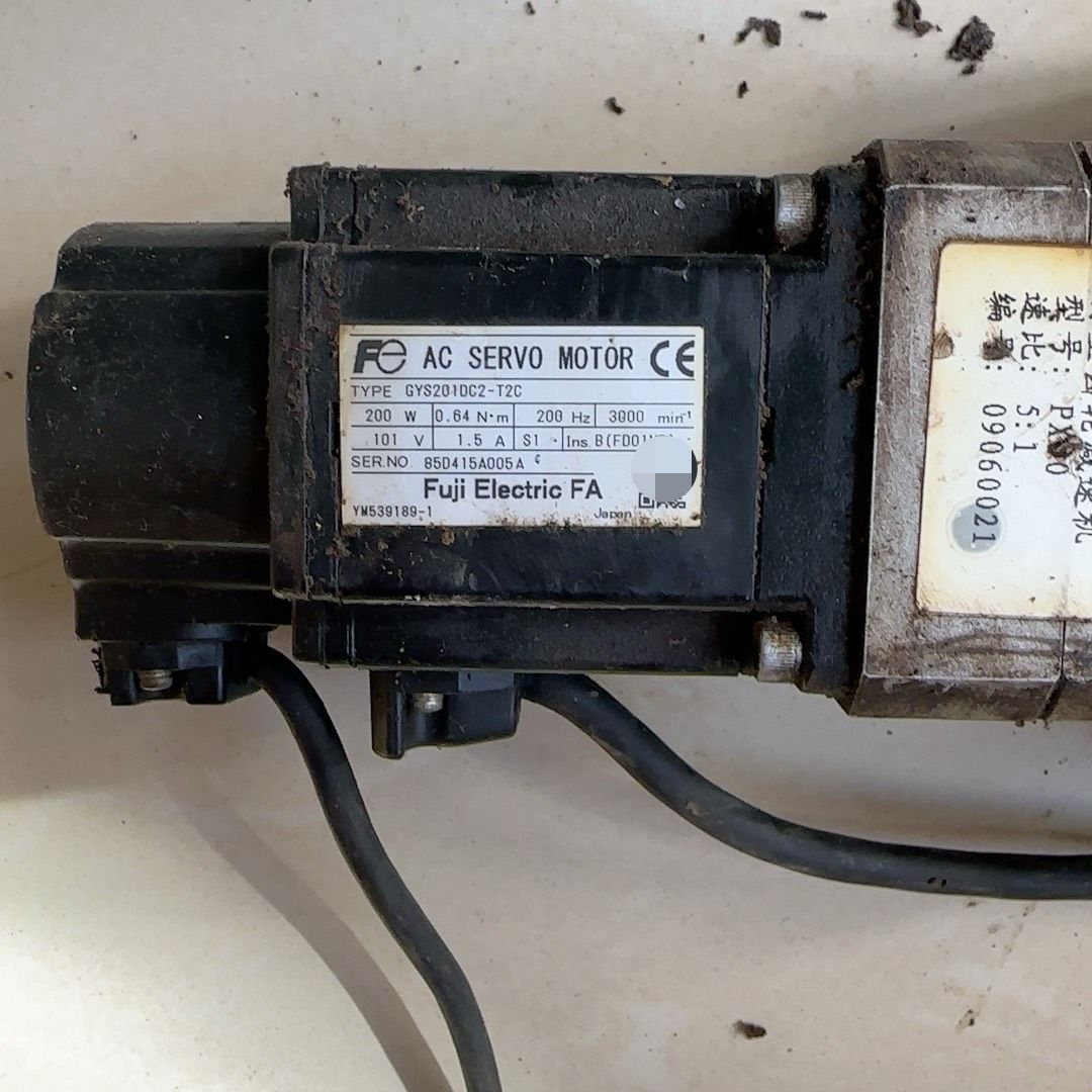 GYS201DC2-T2C 伺服电机 功能包好