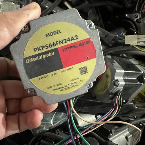 东方马达步进电机PKP566FN24A2 0.91VDC 2