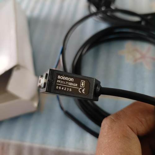 索迪龙光电传感器 型号PF31V-T15BNSR和PF31-