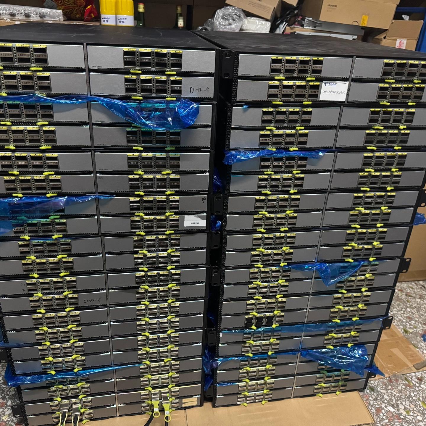 CE8861-4C-EI 数据中心交换机 。