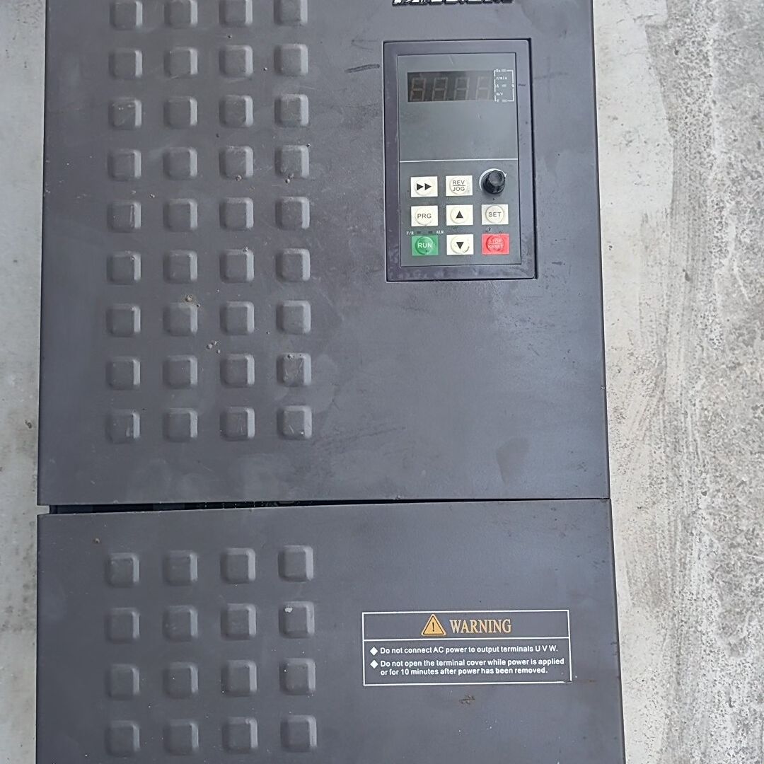 易驱变频器CV3100-4T0300M/4T0370FP14