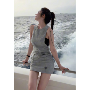 到货！【卢浮幻境】新款夏季显瘦气质时尚套装女抹胸+背带裙套装