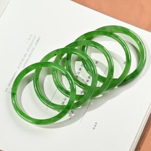 天然俄罗斯碧玉手镯乌兰海果阳绿大圈口小圈口送证书老坑料