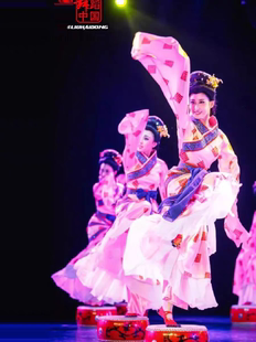 出租古典舞群舞相和歌舞蹈服民族舞