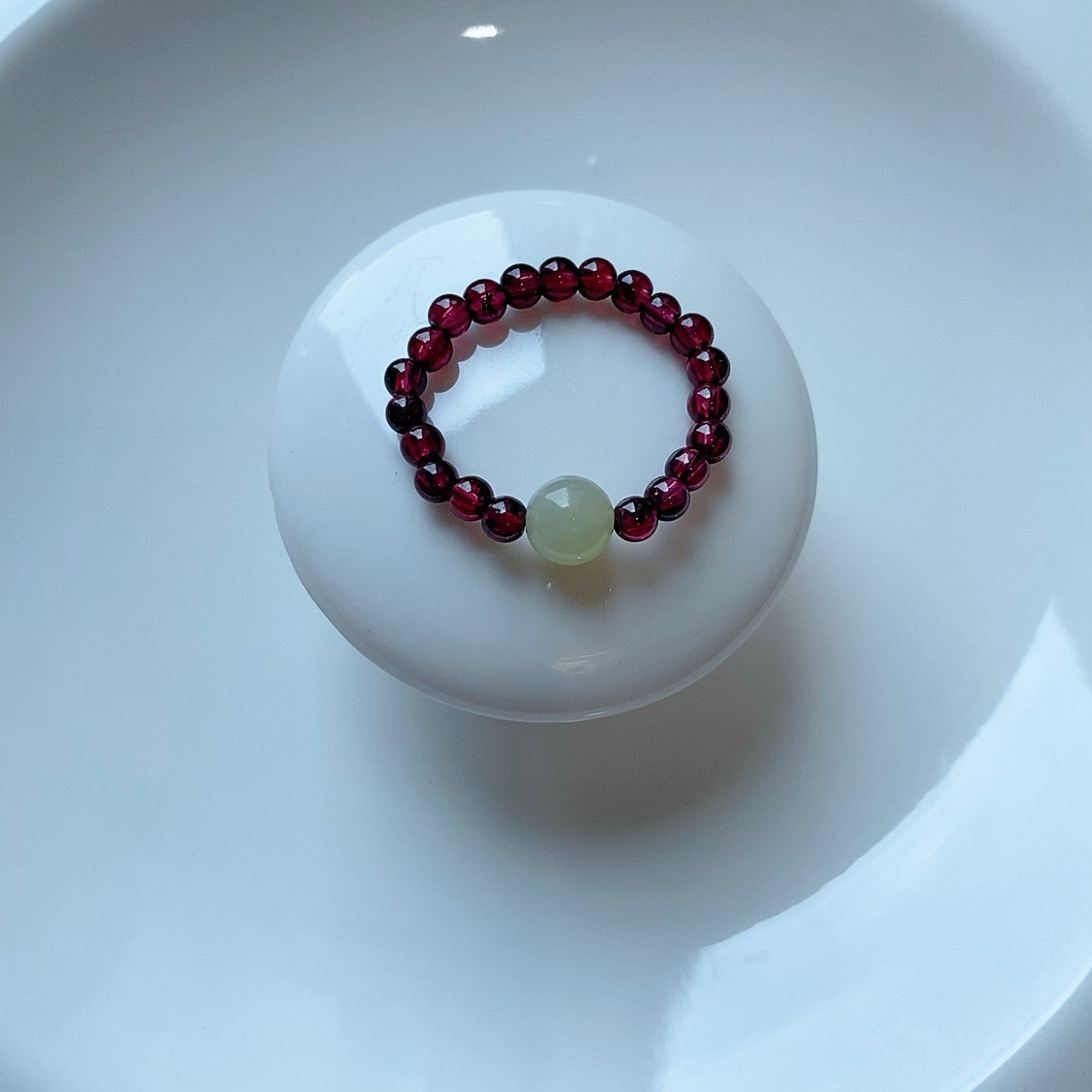 纯天然收藏级酒红石榴石和田玉戒戒指/指环