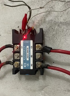 议价JGX-3-D48100三相固态继电器一个，成色漂亮，通电亮