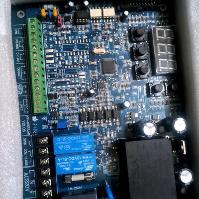 议价温控器主板，型号VP-ANGULAR V01.05，带数显屏