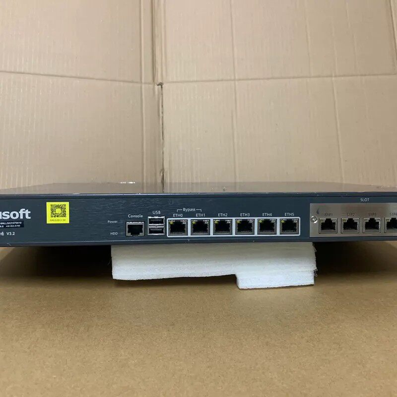 议价软路由工控机J1900四核处理器+10个千兆电口+8G内存+