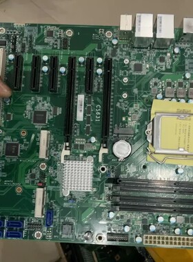 议价台湾DFI CS631工控机设备主板，型号是CS631-Q3