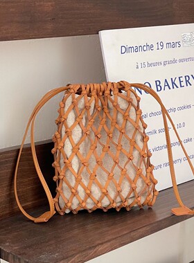 火凤凰-2025夏季新款时尚牛皮斜挎单肩女包真皮感百搭时尚抽带