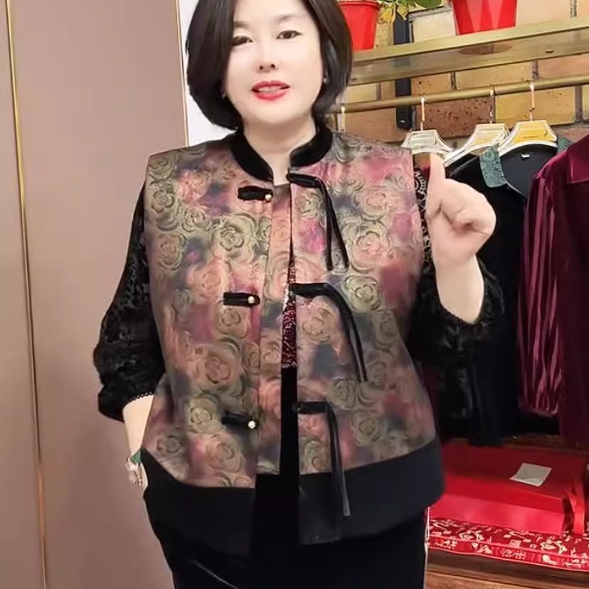 盘扣妈妈2025春季薄款马甲中老年上衣新款中式外套大码国风坎肩女