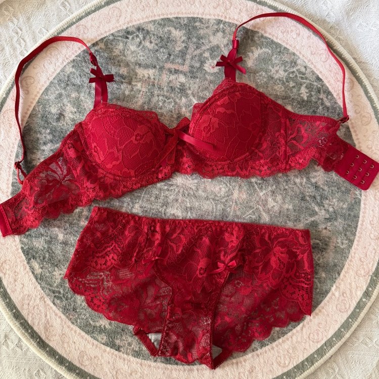 法式性感蕾丝内衣女大胸显小胸聚拢超薄款本命年红色半杯文胸套装,女士内衣/男士内衣/家居服,文胸,淘宝优惠券,粉丝福利购,淘宝优惠卷