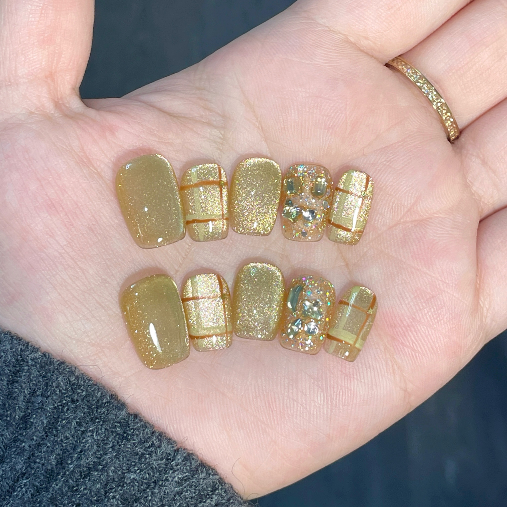 【星芒冰沙】新品手绘超闪金猫眼水润显白气质纯手工穿戴甲美甲,彩妆/香水/美妆工具,穿戴甲/甲片,淘宝优惠券,粉丝福利购,淘宝优惠卷