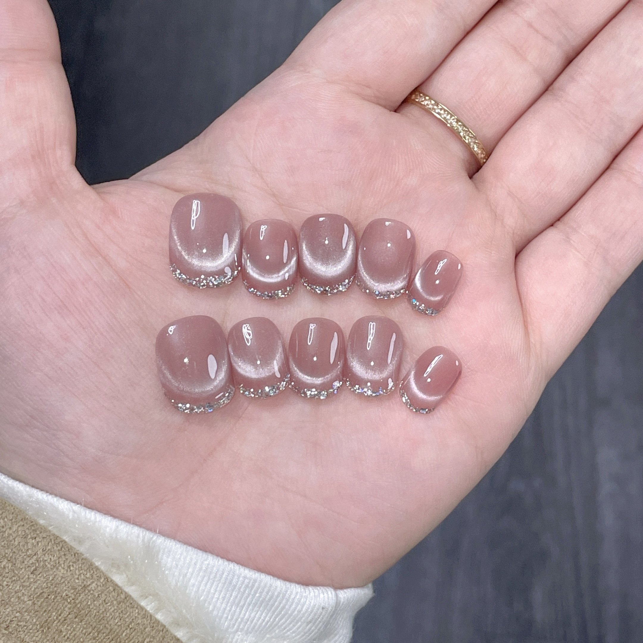 【珠光名媛】纯手工穿戴甲美甲贴片玻璃珠猫光白秋冬美甲,彩妆/香水/美妆工具,穿戴甲/甲片,淘宝优惠券,粉丝福利购,淘宝优惠卷