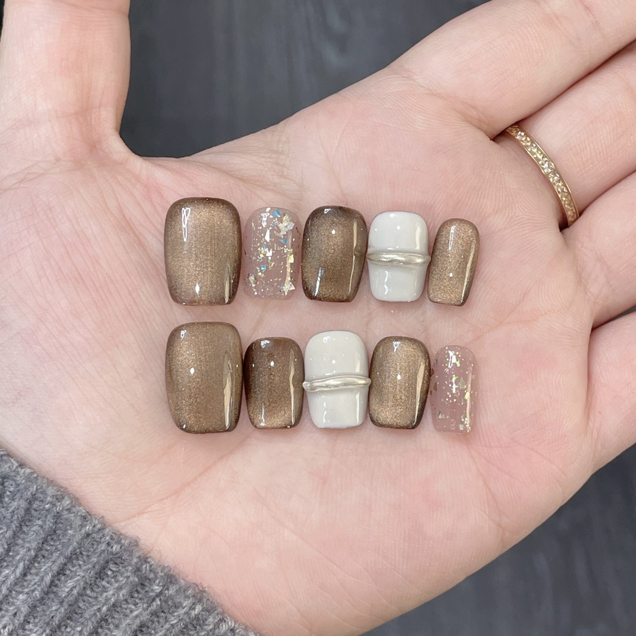 【焦糖奶咖】早秋新款高级奶咖色纯手工穿戴甲短款显白猫眼美甲,彩妆/香水/美妆工具,穿戴甲/甲片,淘宝优惠券,粉丝福利购,淘宝优惠卷