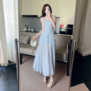 法式甜美蕾丝吊带连衣裙女装2026夏季海边度假修身显瘦绝美长裙子