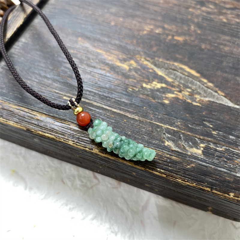 天然玉石南阳独玉俏色天蓝料葡萄吊坠女款硕果累累玉佩挂件项链坠