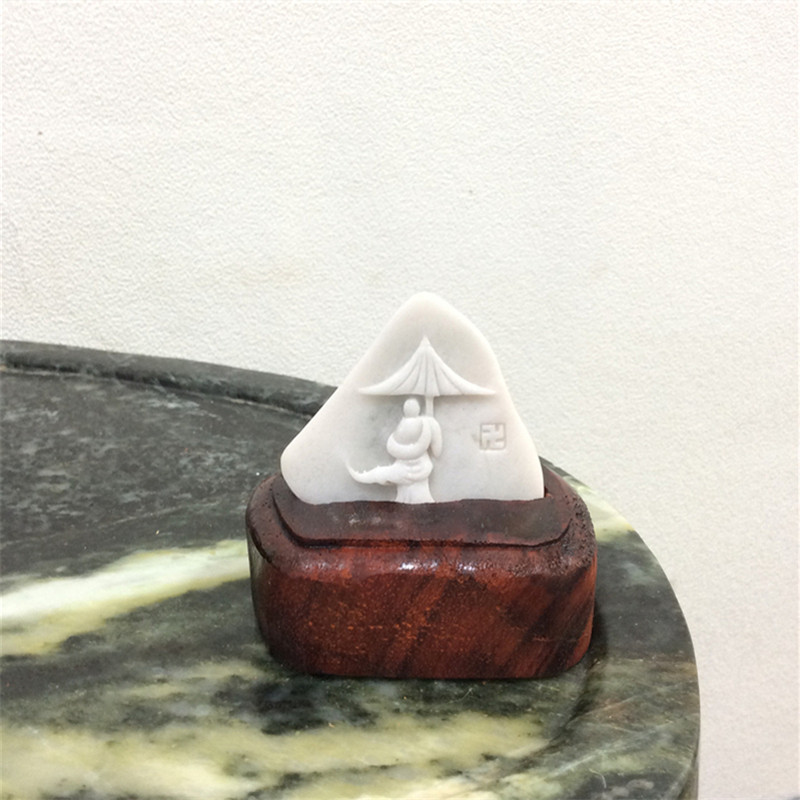 南阳独山玉俏色小摆件求佛悟道原石摆件茶宠把件办公桌玉石工艺品