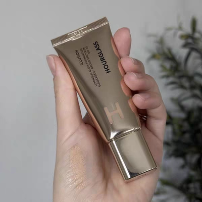预*定 新品美国Hourglass光泽Illusion Luminous SPF30粉底液