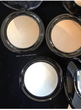 现货 美国Pat Mcgrath眼下柔焦提亮定妆粉饼 4g  小样