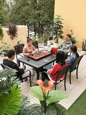 Outdoor tables and chairs terrace courtyard garden balcony anti-corrosion plastic wood leisure outdoor cafe simple dining table small coffee table